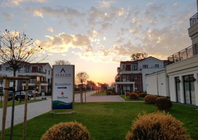 Hotelanlage im Sonnenuntergang